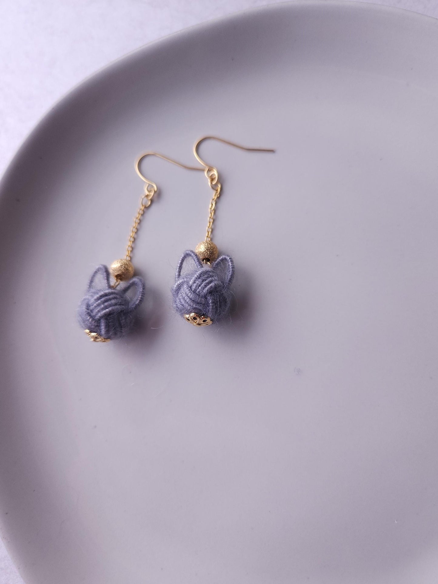 Fluffy Cat Long Earrings - Gray