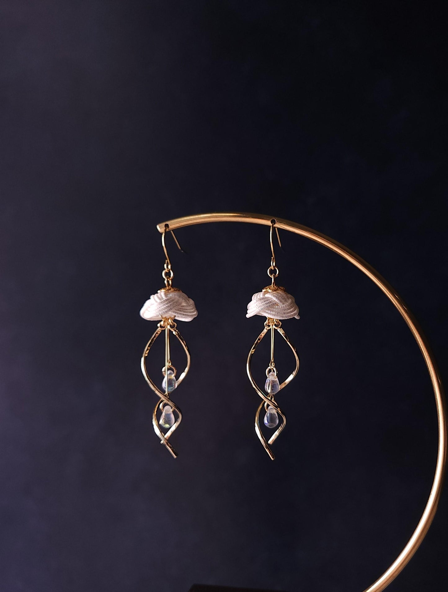 Jellyfish - Holographic White