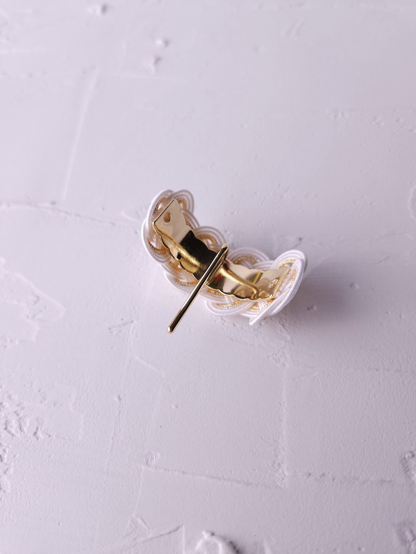 Ponytail Hook - White & Gold