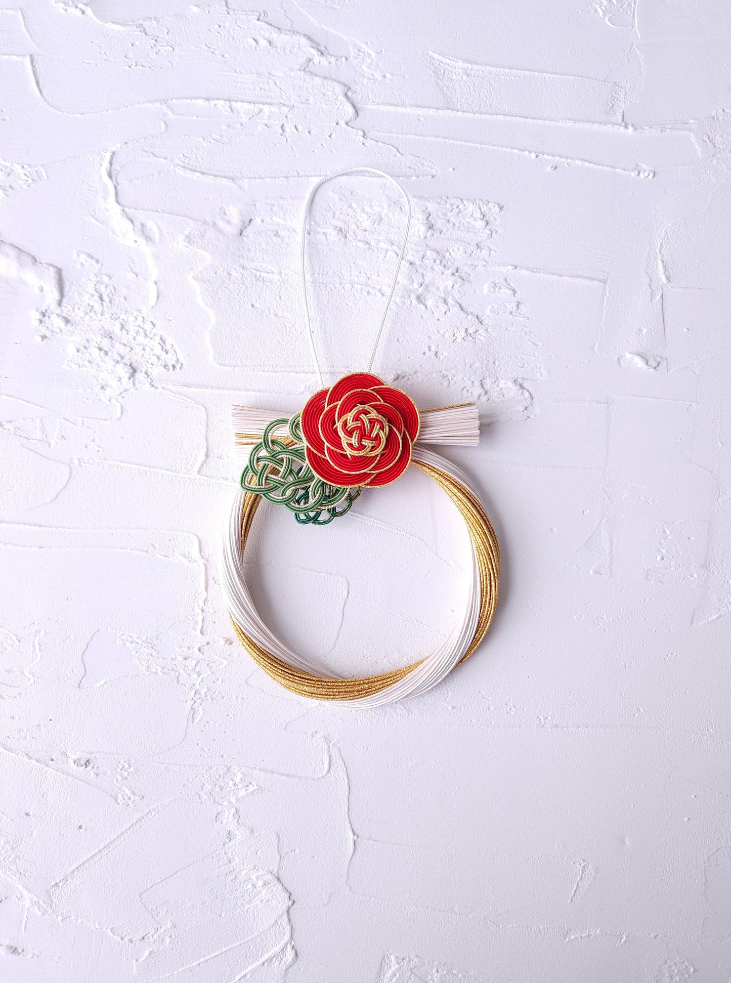 Japanese Shimenawa Wreath - White and Gold