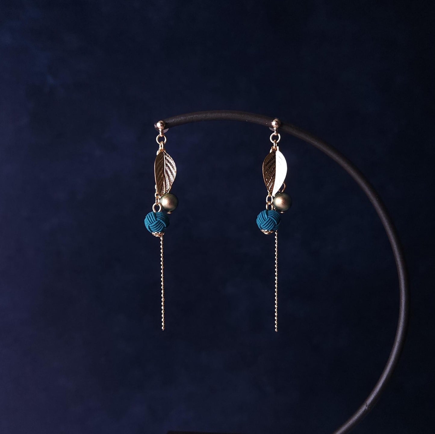 Flower Drop - Teal/ Dark Blue / Purple
