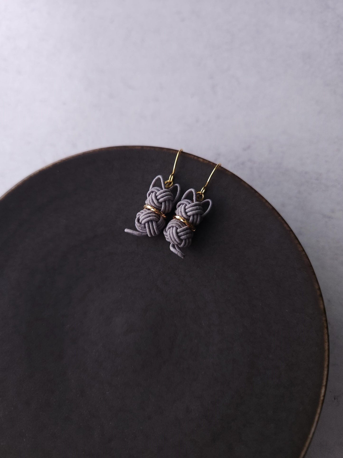 Cat Earrings - Gray