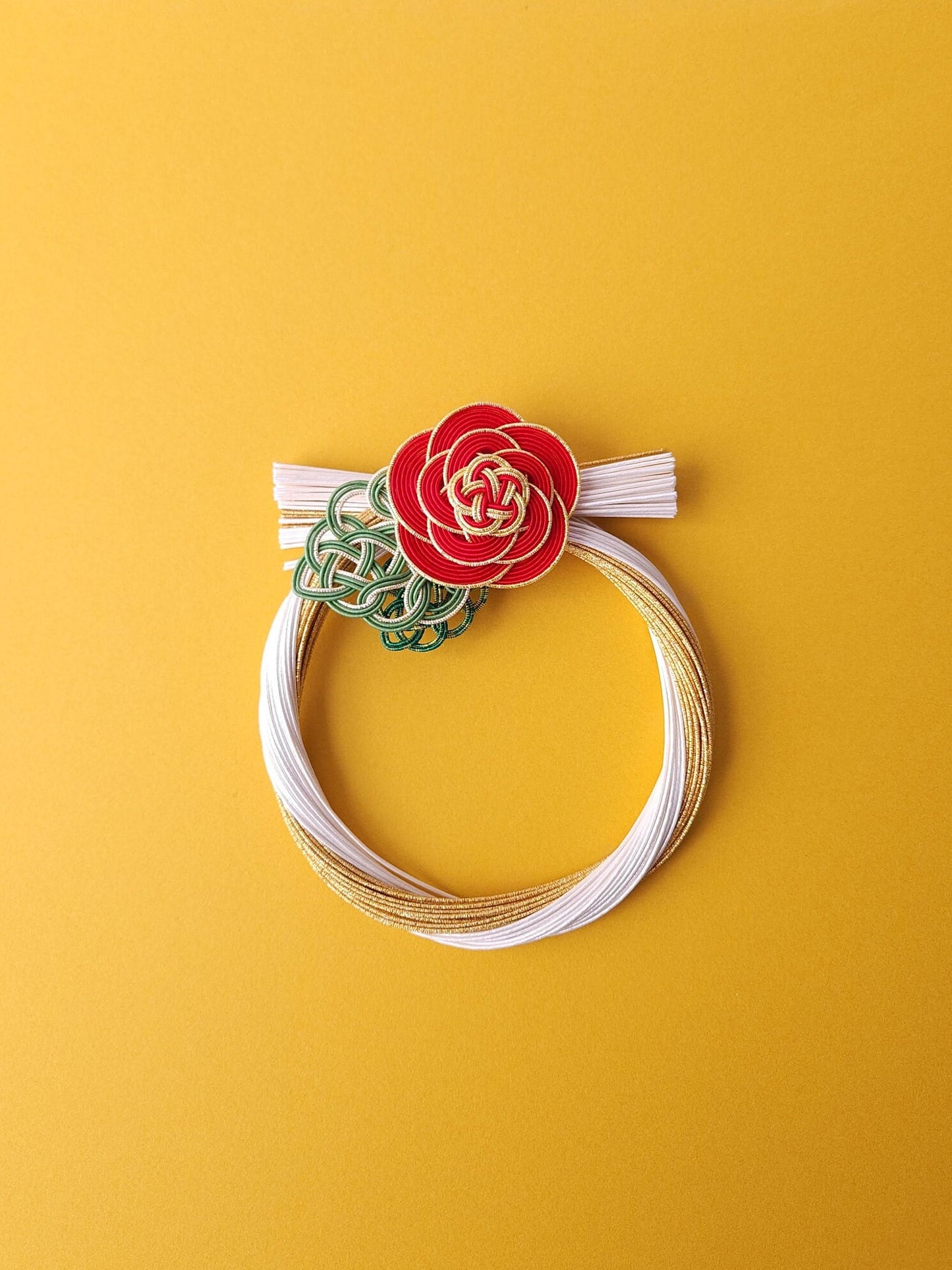 Japanese Shimenawa Wreath - White and Gold