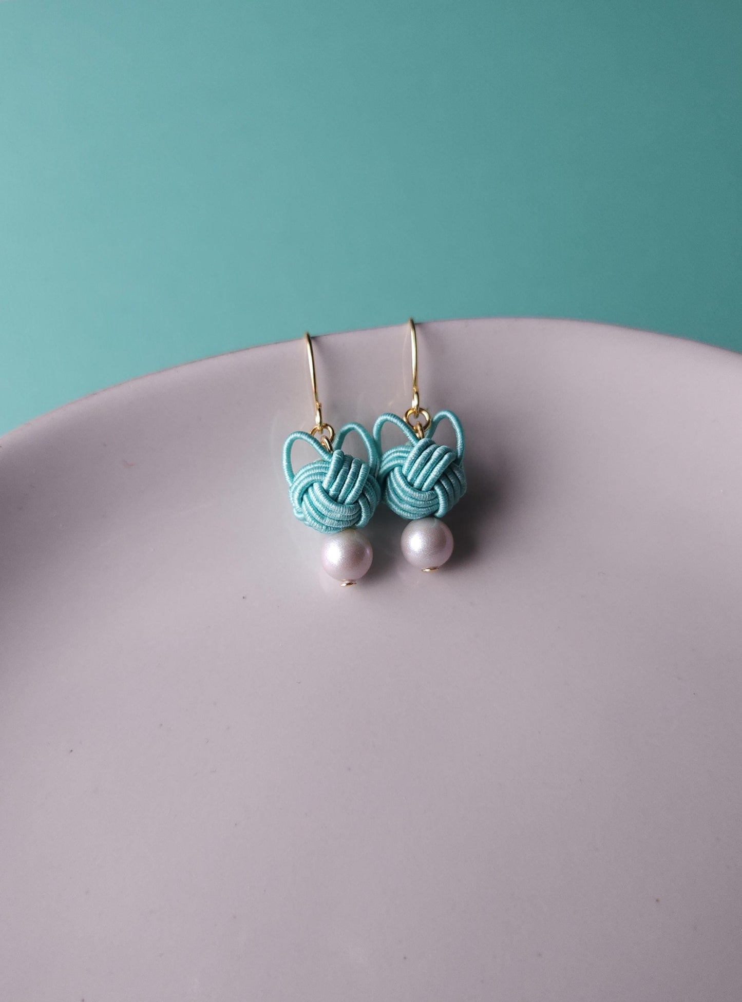 Cat Head Earrings - Seafoam Green
