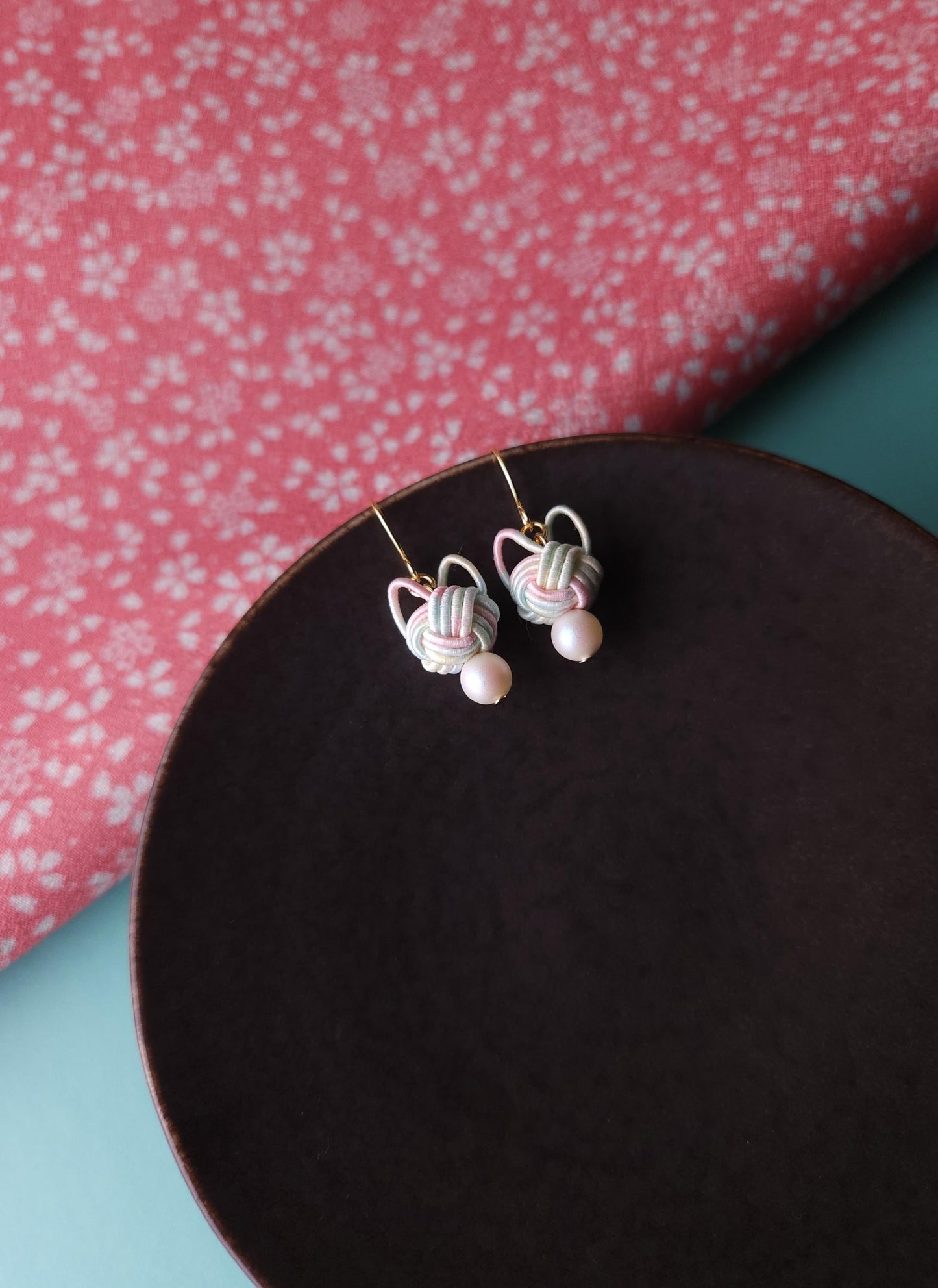 Cat Head Earrings - Pastel Rainbow